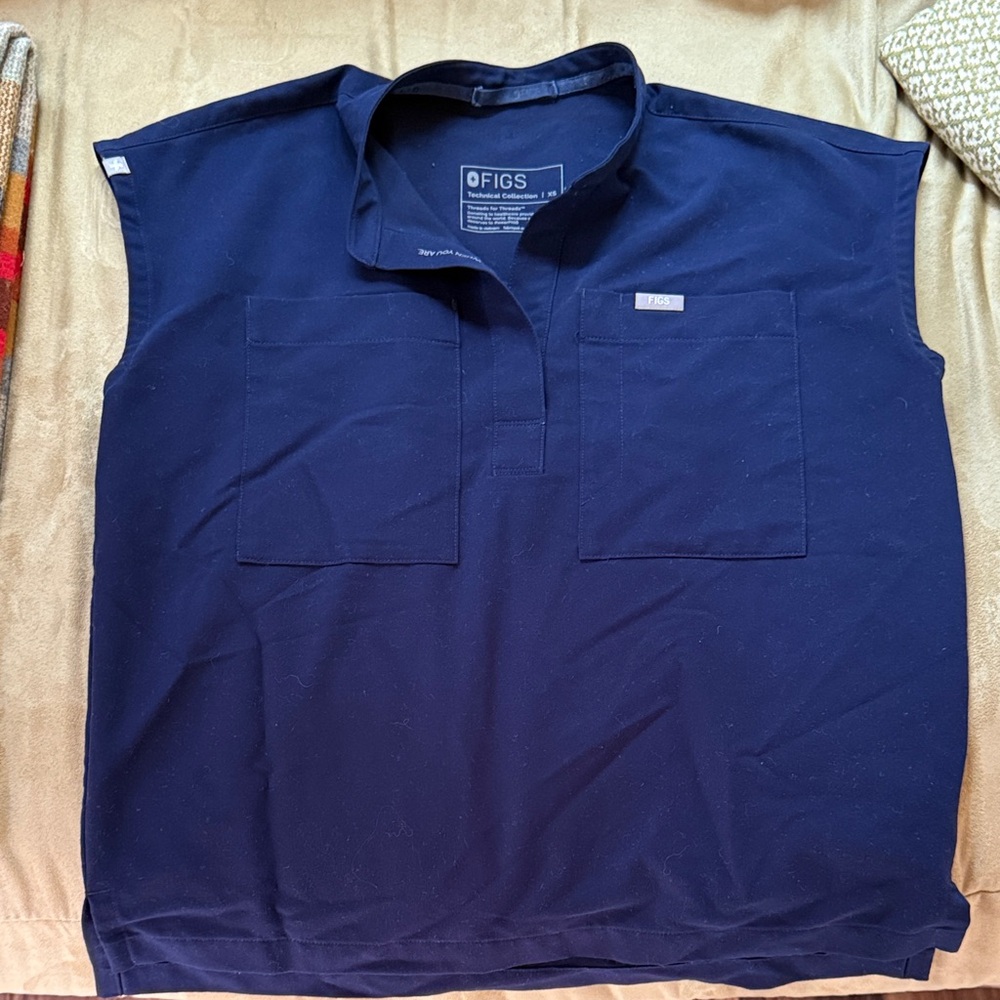 Figs Women's Rafaela Navy Scrub Top